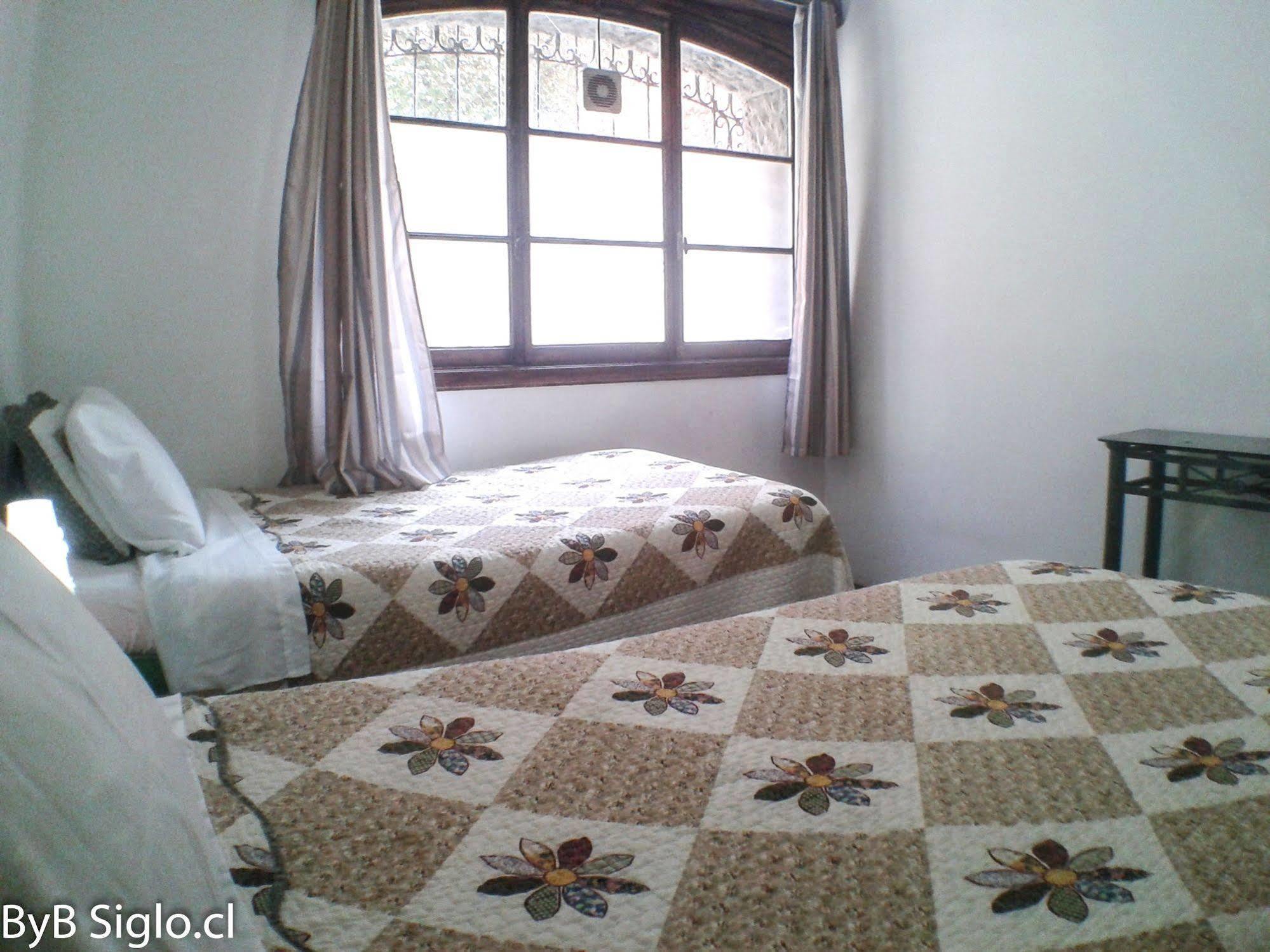 Hostal Bybsiglo Santiago del Cile Esterno foto
